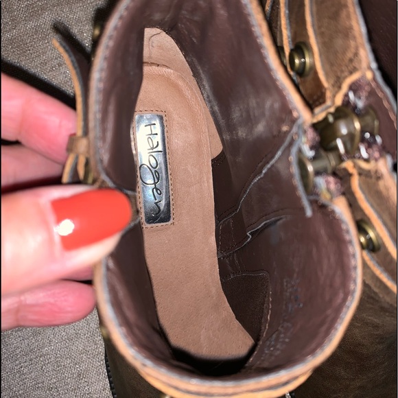 New Halogen Distressed Brown Booties - Picture 4 of 8